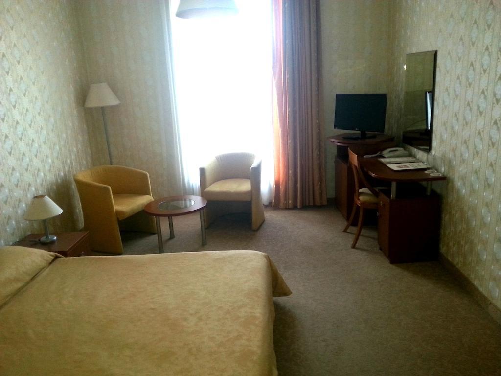 Hotel Perperikon Kŭrdzhali Chambre photo