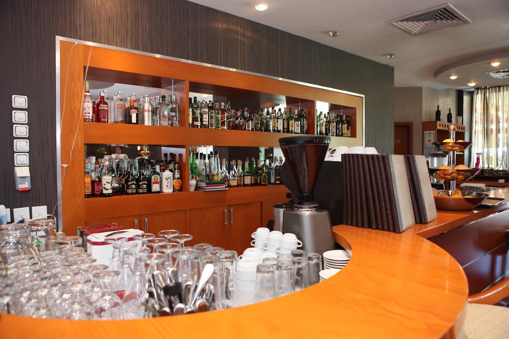 Hotel Perperikon Kŭrdzhali Extérieur photo
