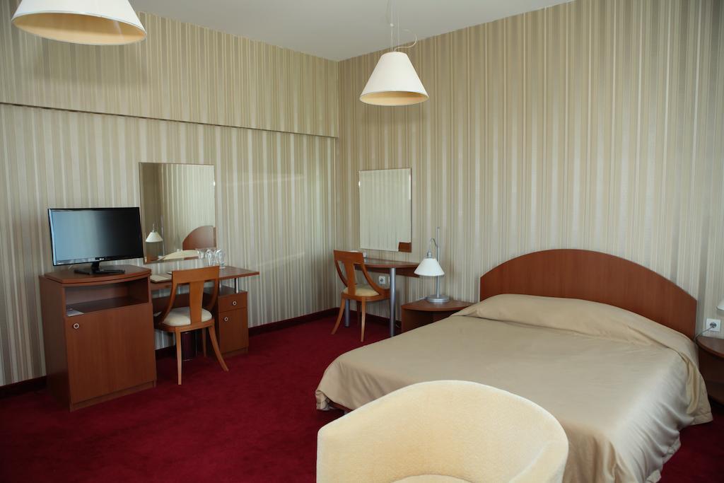 Hotel Perperikon Kŭrdzhali Chambre photo