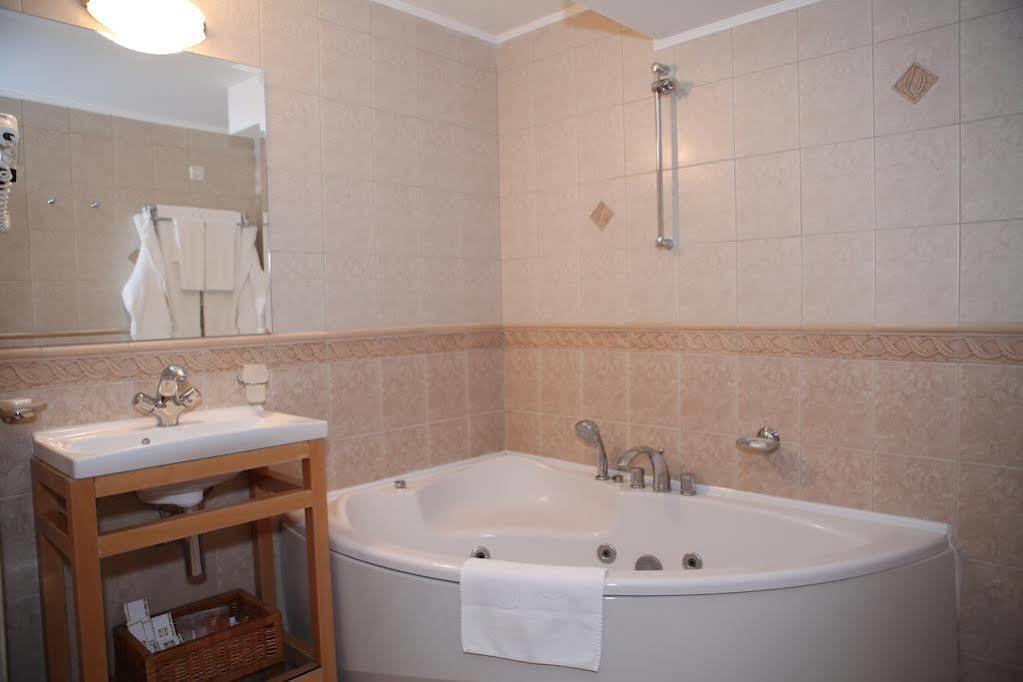 Hotel Perperikon Kŭrdzhali Extérieur photo